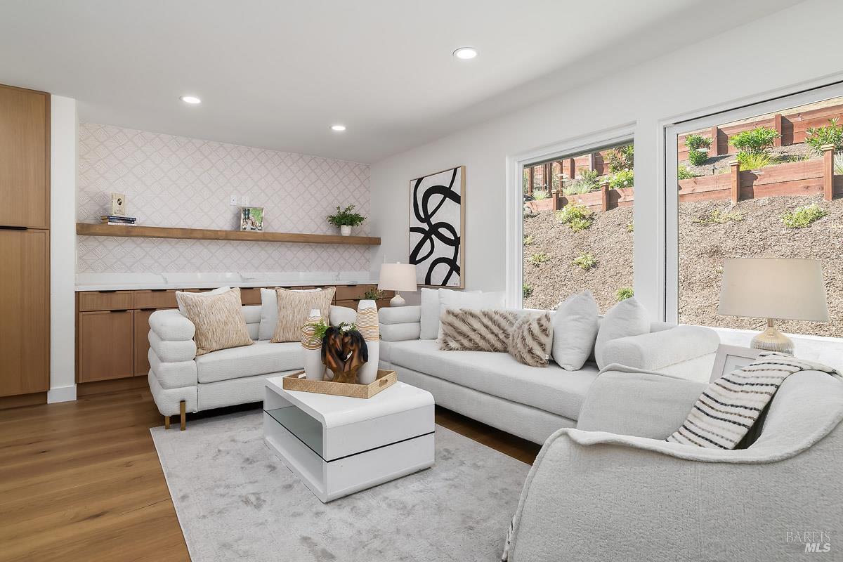36 Capilano Drive Novato CA 94949