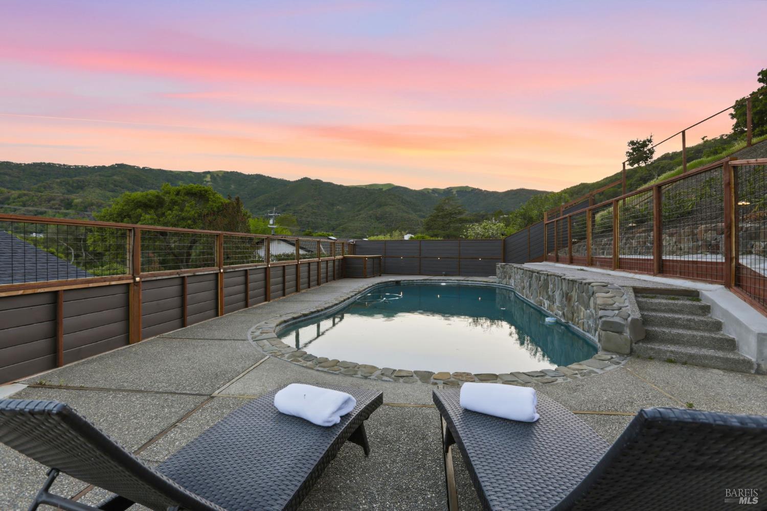 36 Capilano Drive Novato CA 94949