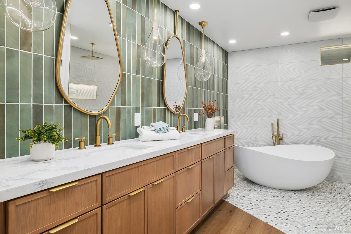 36 Capilano Drive Novato CA 94949