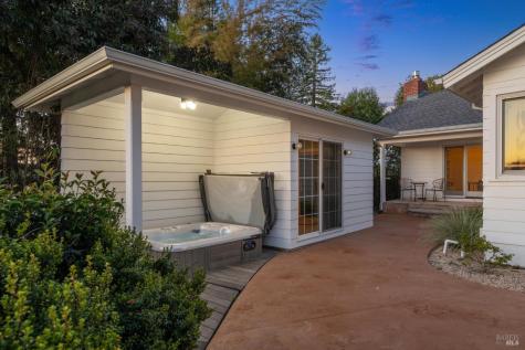 1236 N Fitch Mountain Road Healdsburg CA 95448