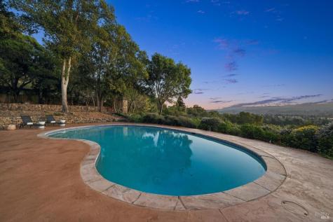 1236 N Fitch Mountain Road Healdsburg CA 95448