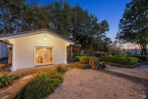 1236 N Fitch Mountain Road Healdsburg CA 95448