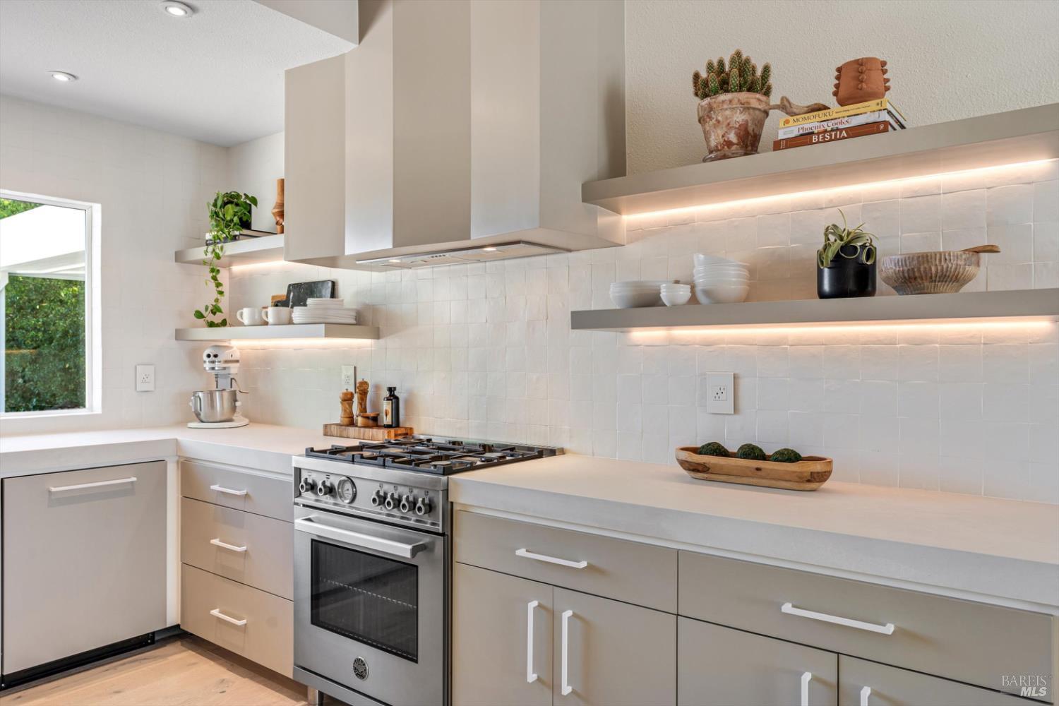 1236 N Fitch Mountain Road Healdsburg CA 95448