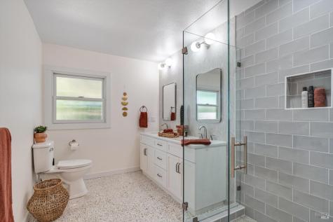 1236 N Fitch Mountain Road Healdsburg CA 95448