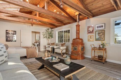 1236 N Fitch Mountain Road Healdsburg CA 95448