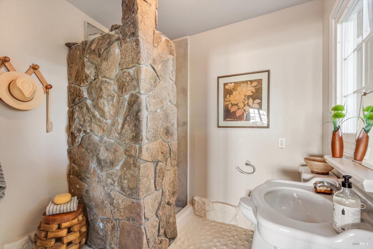 1236 N Fitch Mountain Road Healdsburg CA 95448