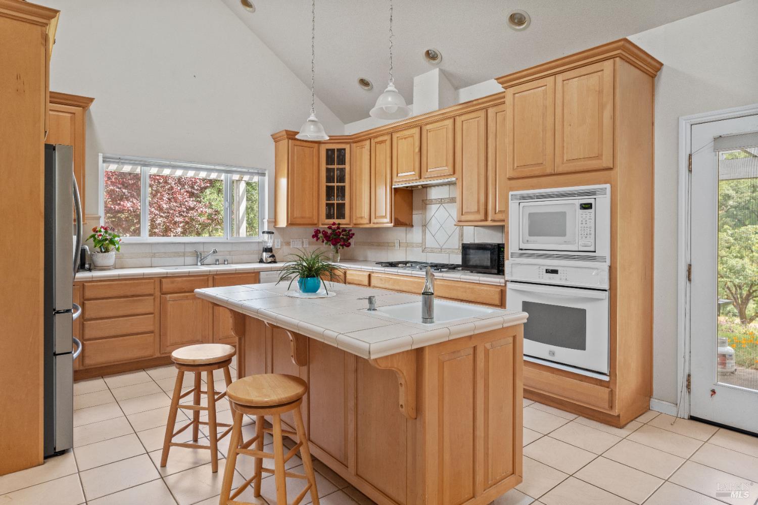 5081 Highway 175 Hopland CA 95449