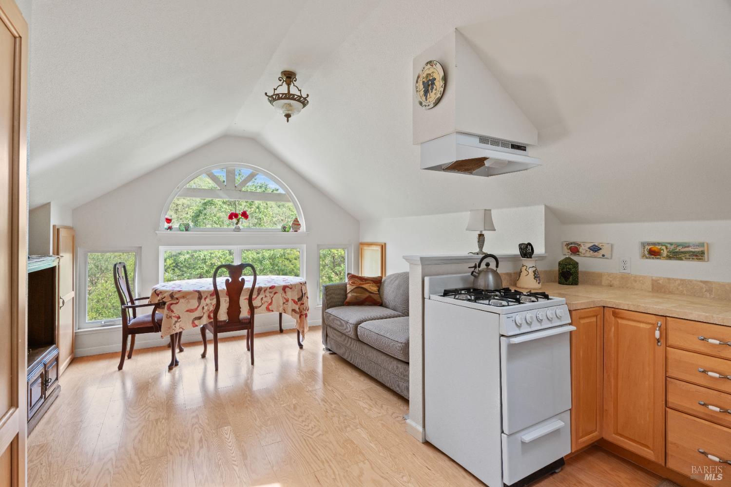 5081 Highway 175 Hopland CA 95449