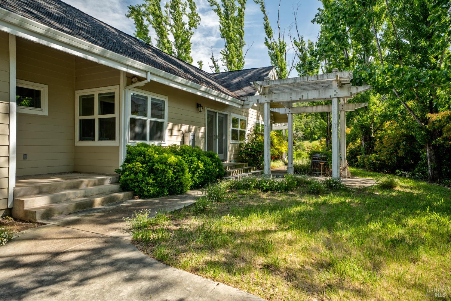 5081 Highway 175 Hopland CA 95449
