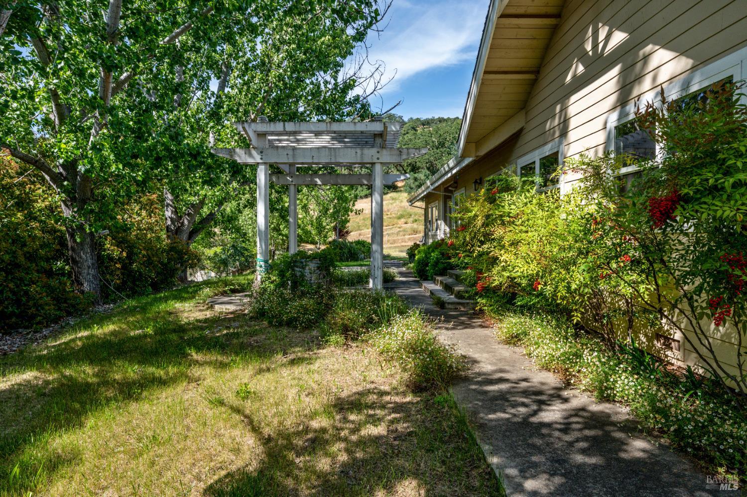 5081 Highway 175 Hopland CA 95449