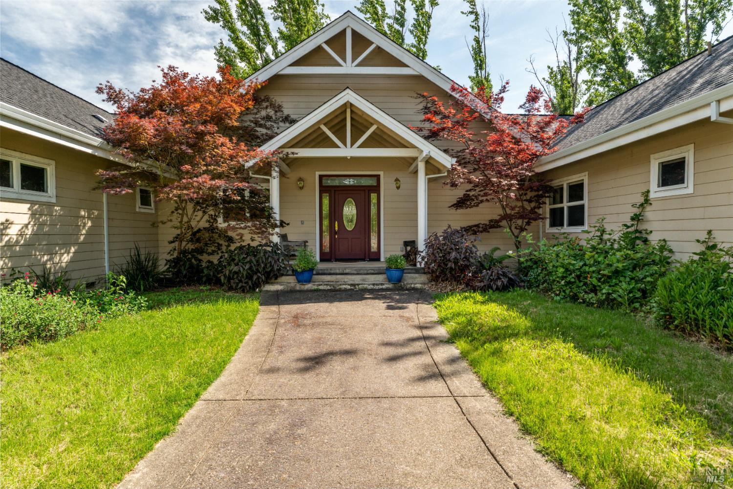 5081 Highway 175 Hopland CA 95449