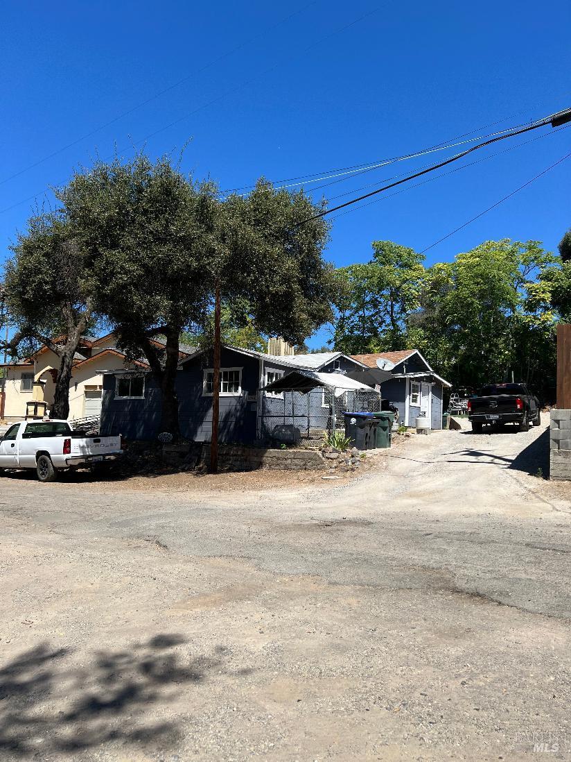 13980 Manakee Avenue Clearlake CA 95422