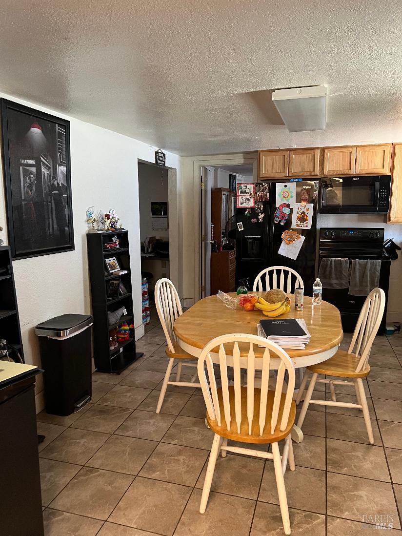 13980 Manakee Avenue Clearlake CA 95422