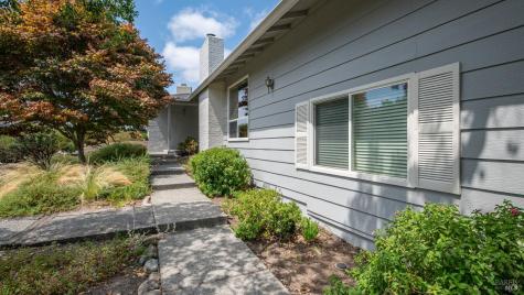 6463 Meadowridge Drive Santa Rosa CA 95409
