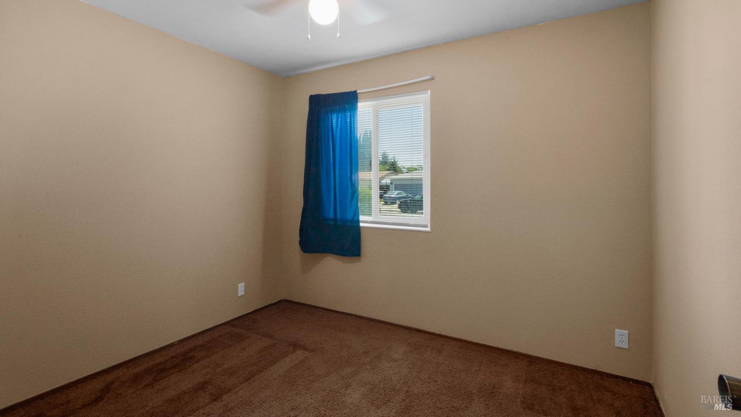 655 W Creekside Circle Dixon CA 95620