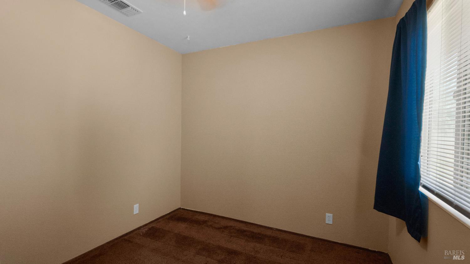 655 W Creekside Circle Dixon CA 95620