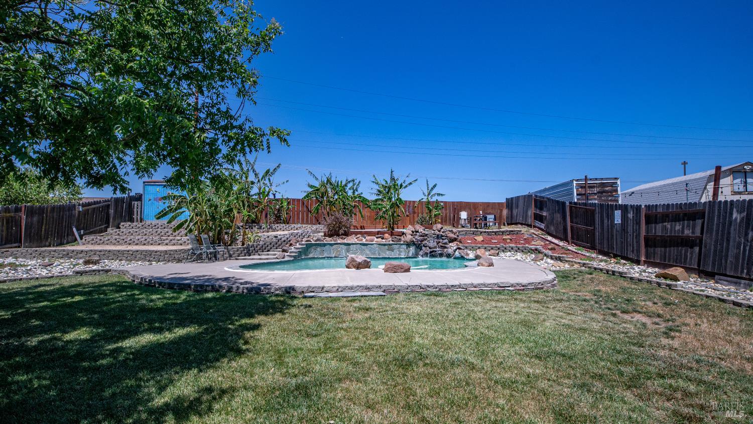 655 W Creekside Circle Dixon CA 95620