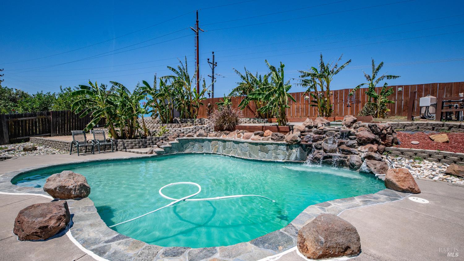 655 W Creekside Circle Dixon CA 95620