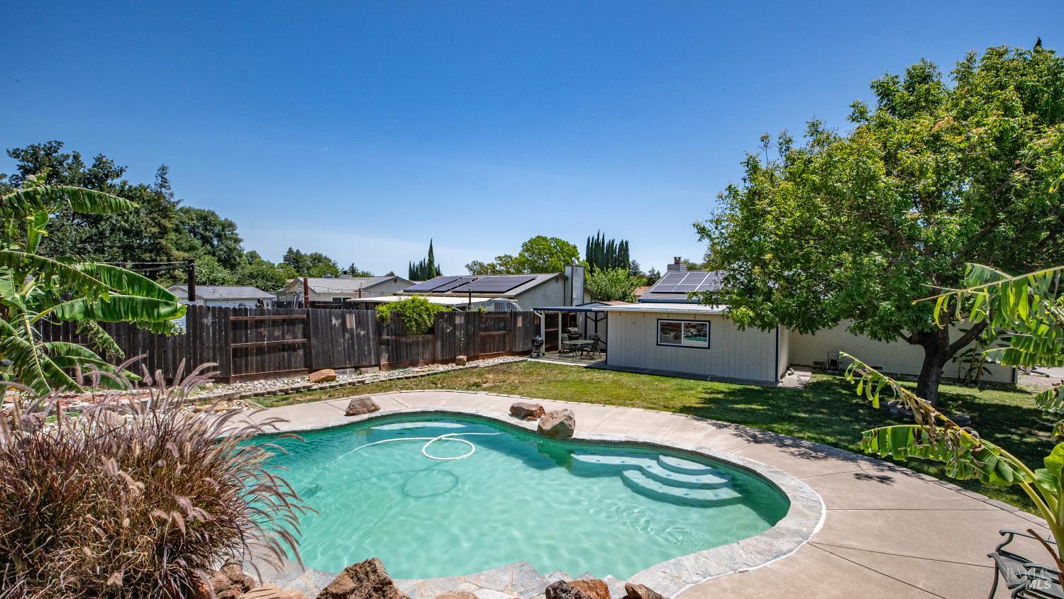655 W Creekside Circle Dixon CA 95620