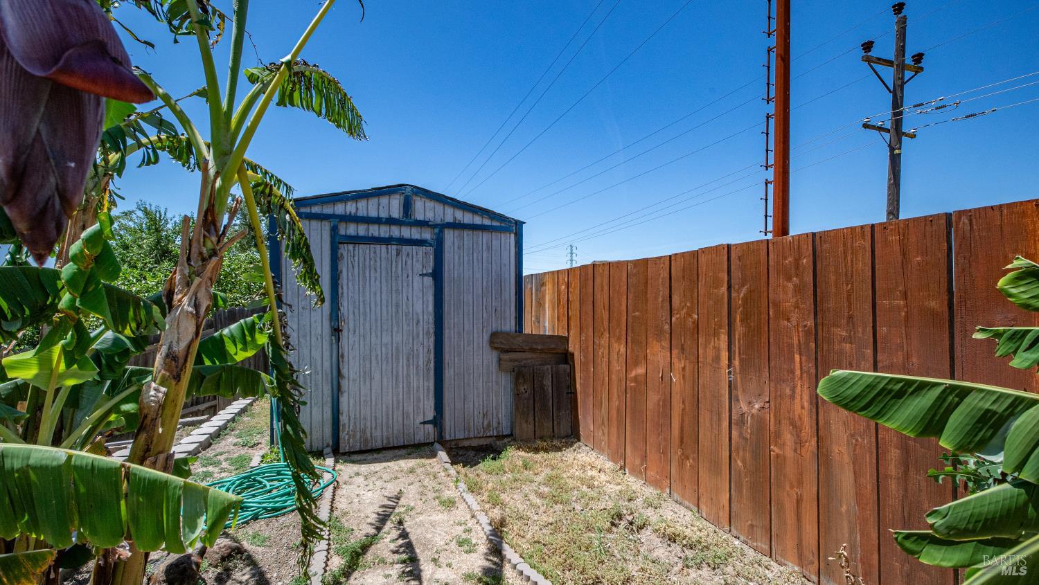 655 W Creekside Circle Dixon CA 95620