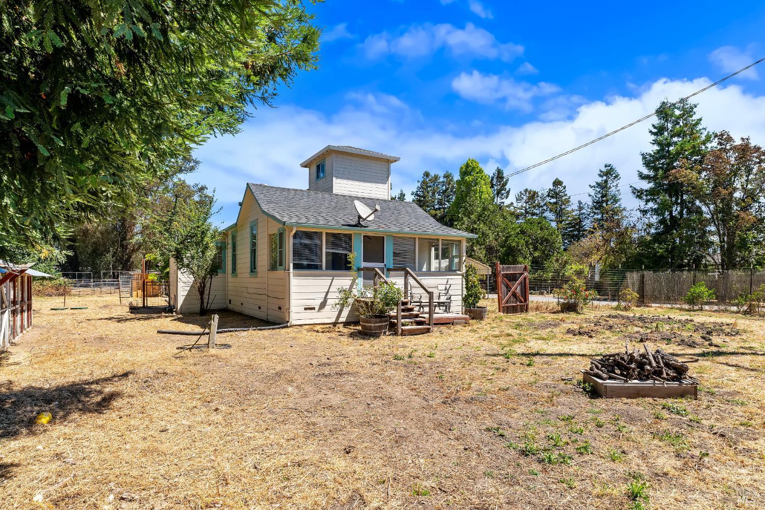 365 E Railroad Avenue Cotati CA 94931