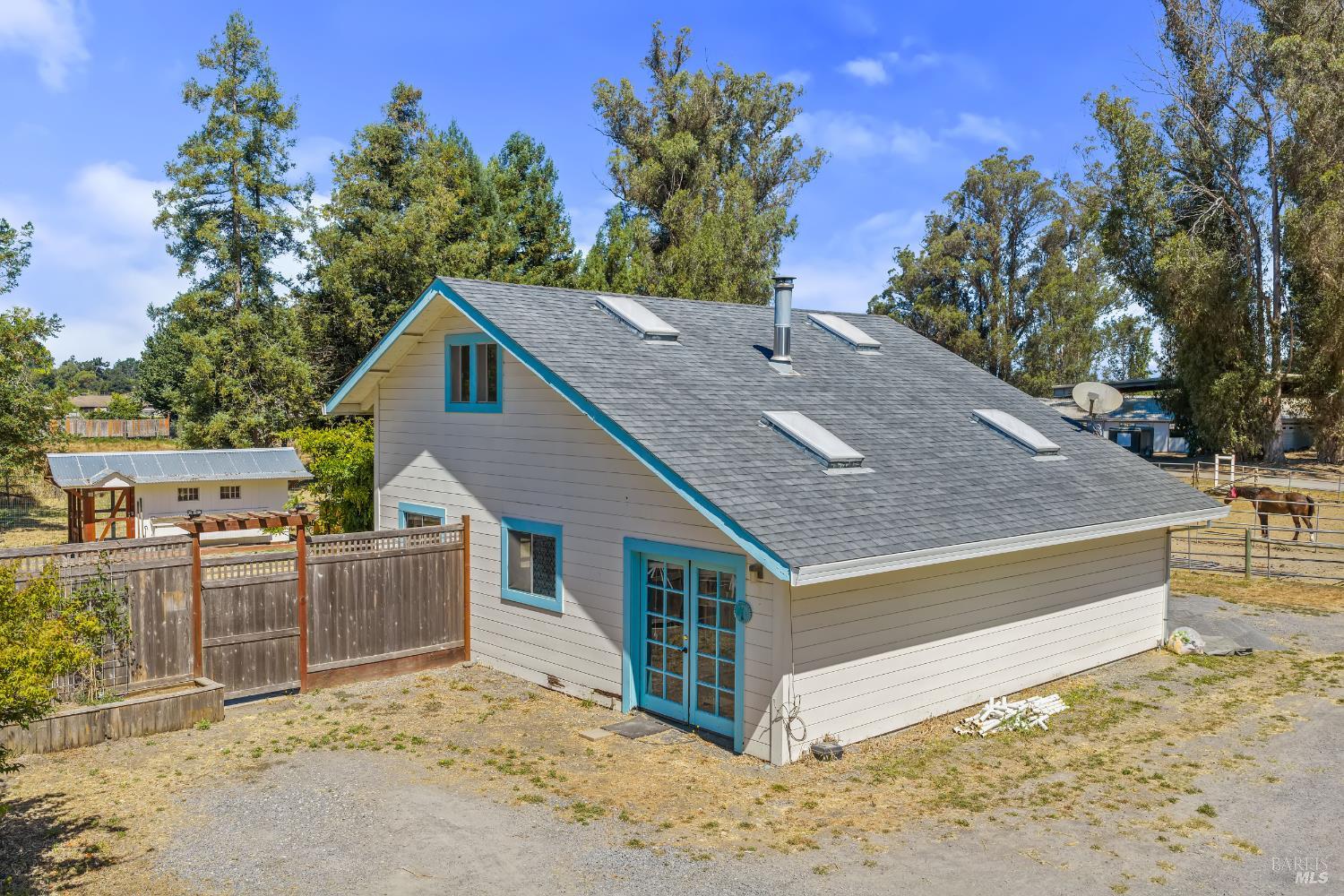 365 E Railroad Avenue Cotati CA 94931