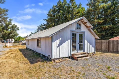 365 E Railroad Avenue Cotati CA 94931