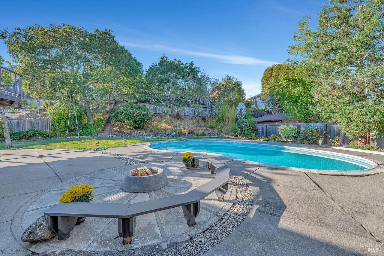 10-10 Regent Court Novato CA 94947