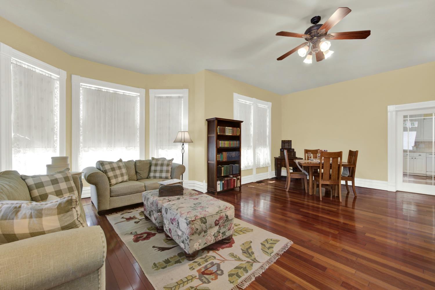 58 2nd Woodland CA 95695