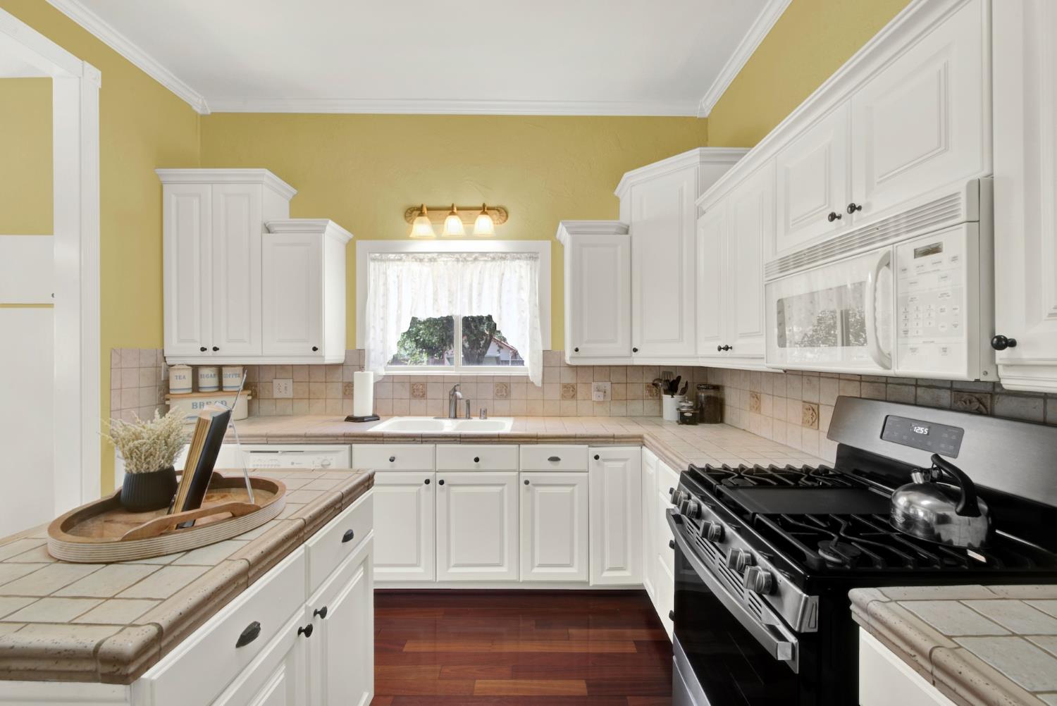 58 2nd Woodland CA 95695