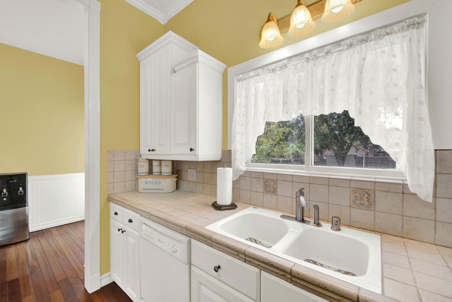 58 2nd Woodland CA 95695