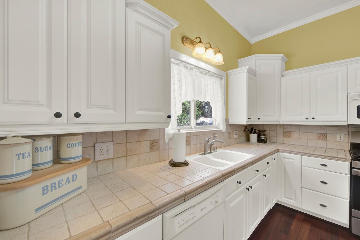 58 2nd Woodland CA 95695