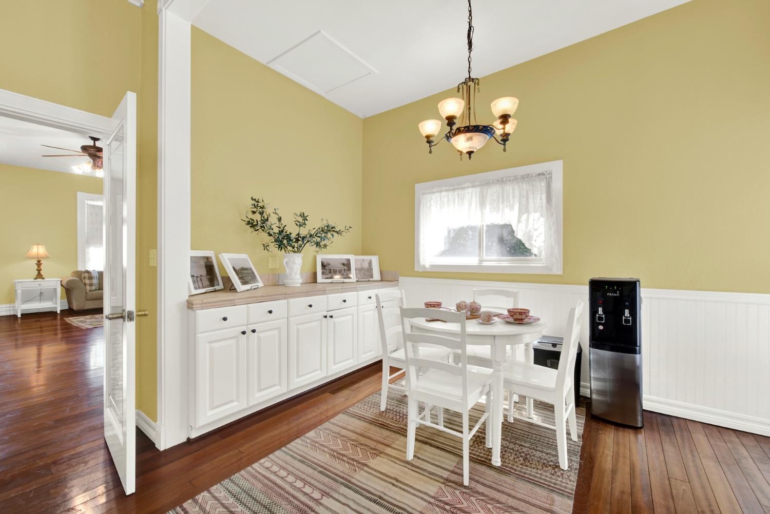 58 2nd Woodland CA 95695