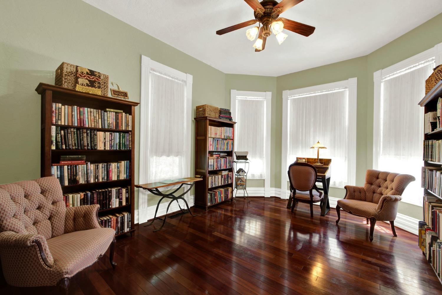 58 2nd Woodland CA 95695