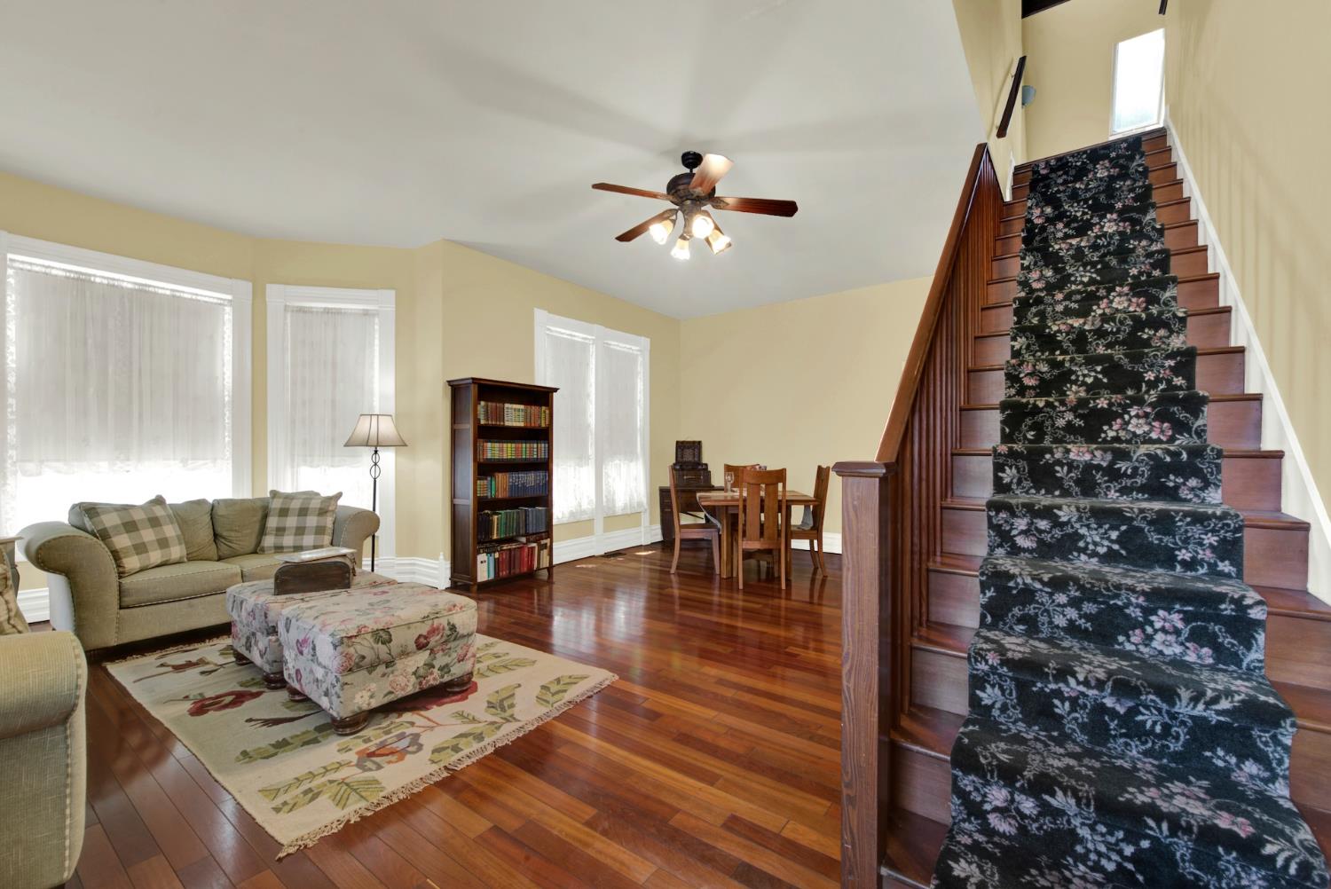 58 2nd Woodland CA 95695