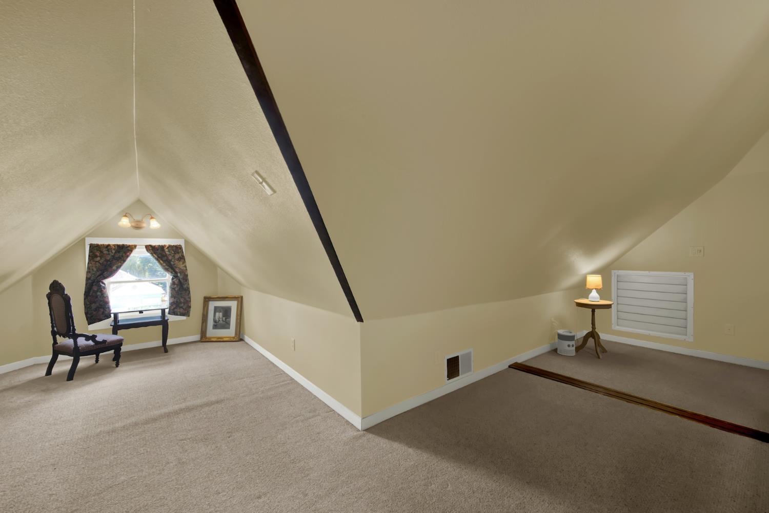 58 2nd Woodland CA 95695