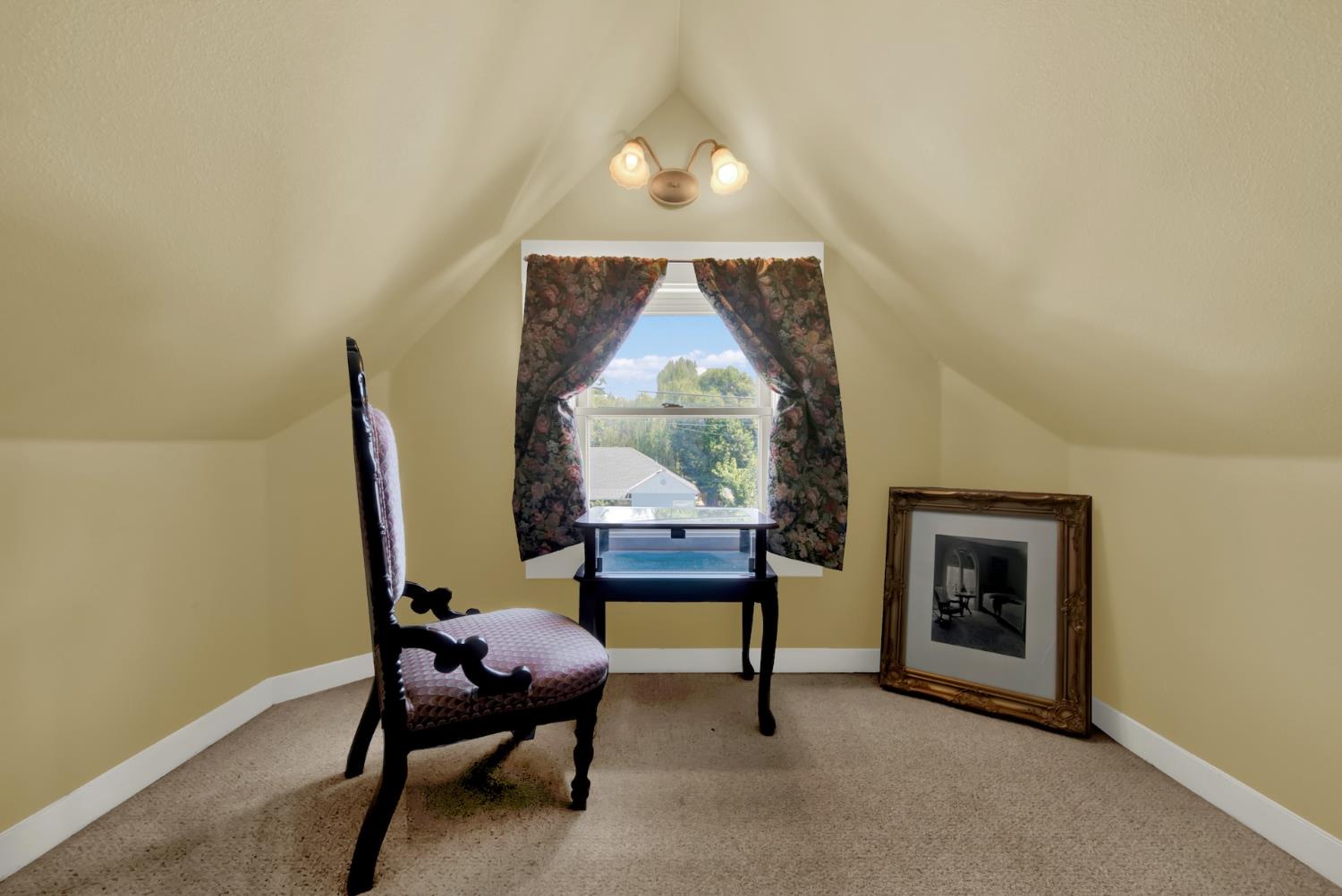 58 2nd Woodland CA 95695