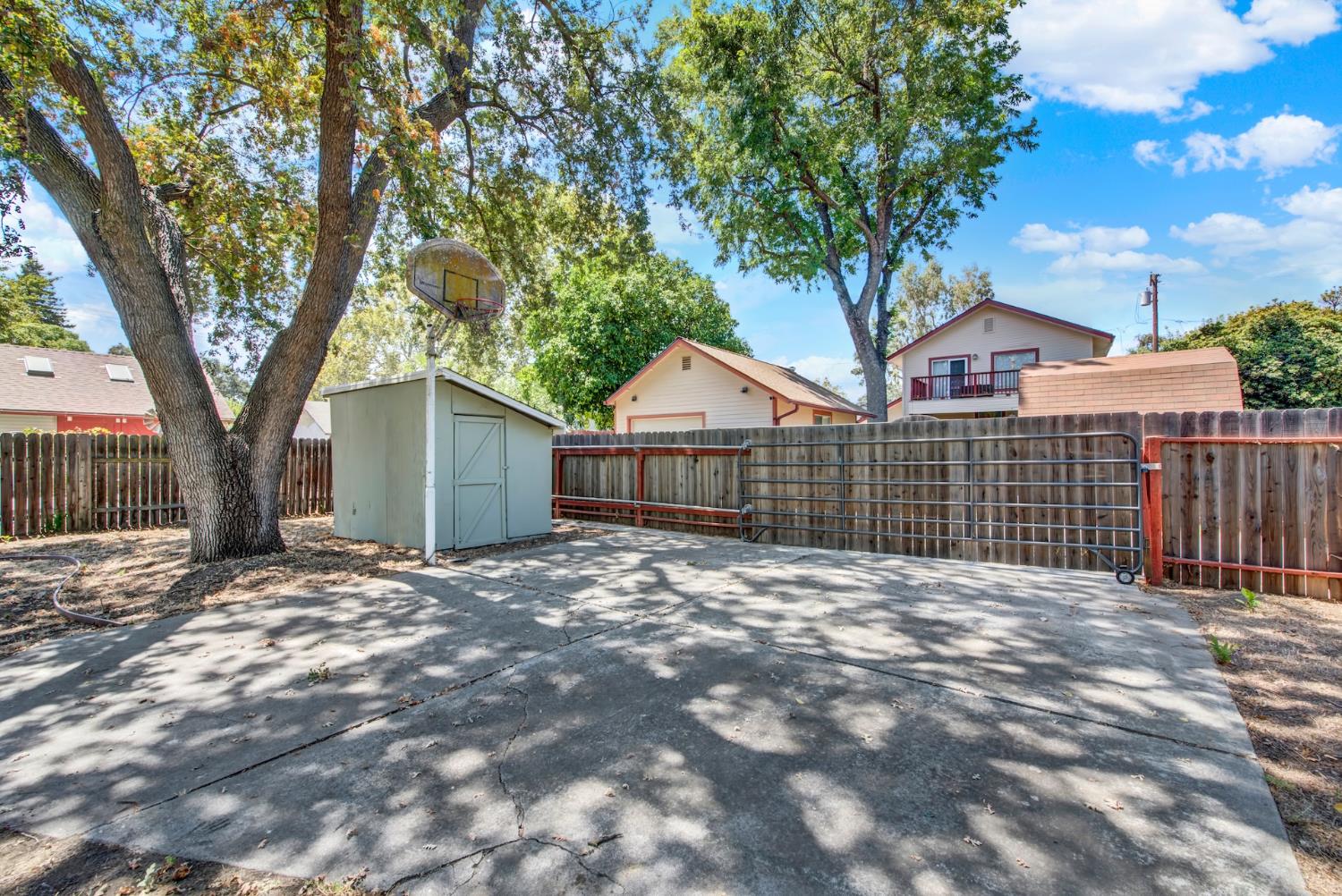 58 2nd Woodland CA 95695