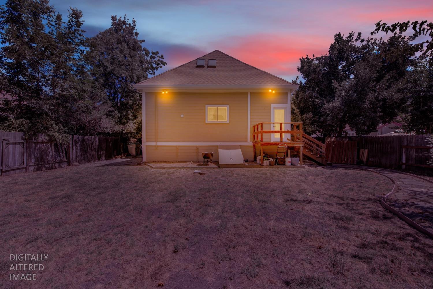 58 2nd Woodland CA 95695