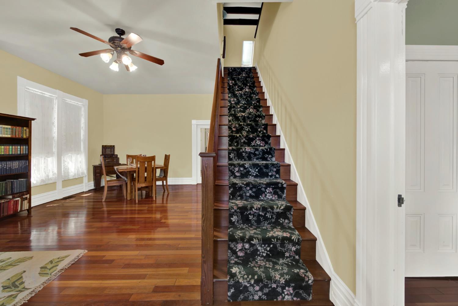 58 2nd Woodland CA 95695