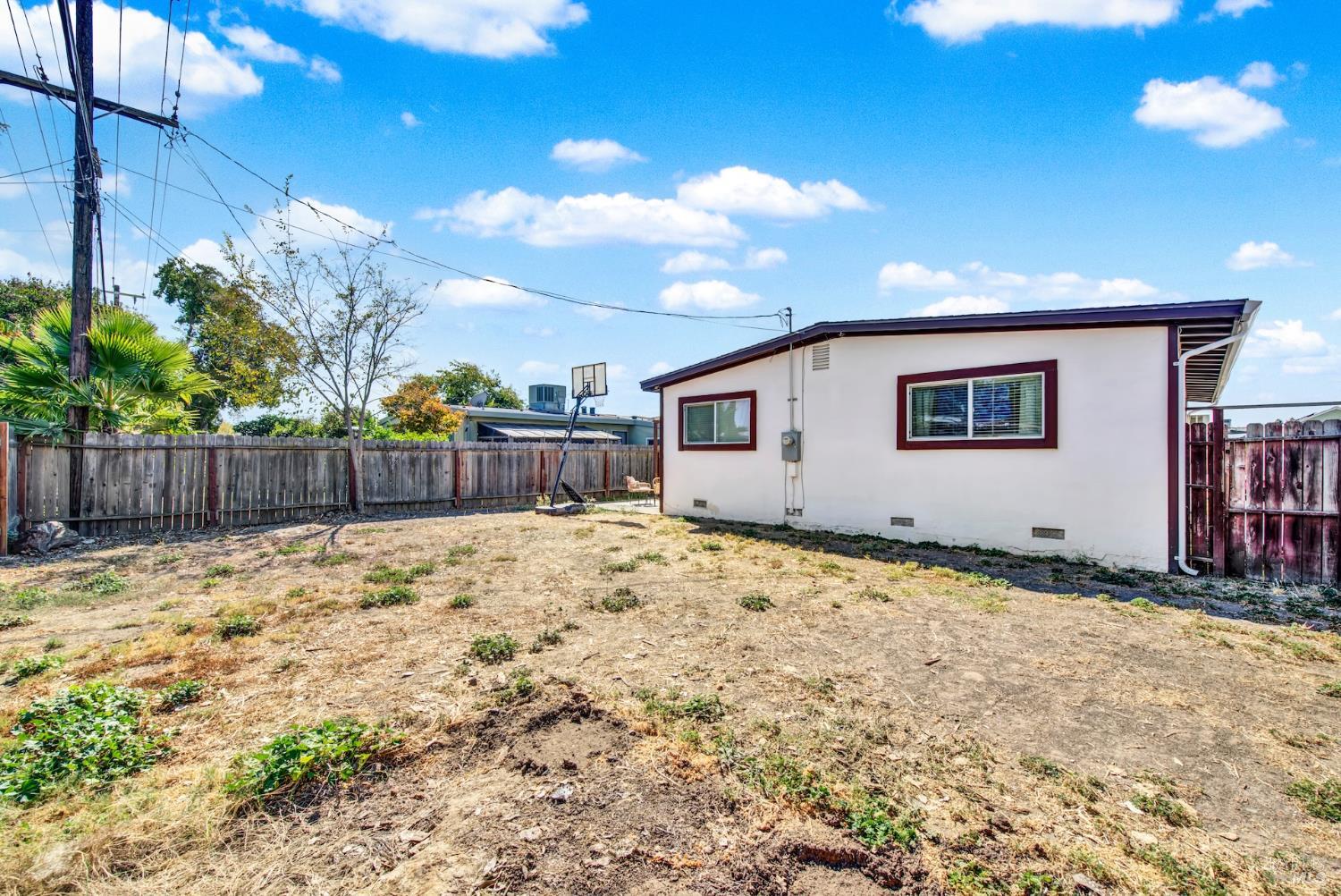 1112 Mckinley Street Fairfield CA 94533