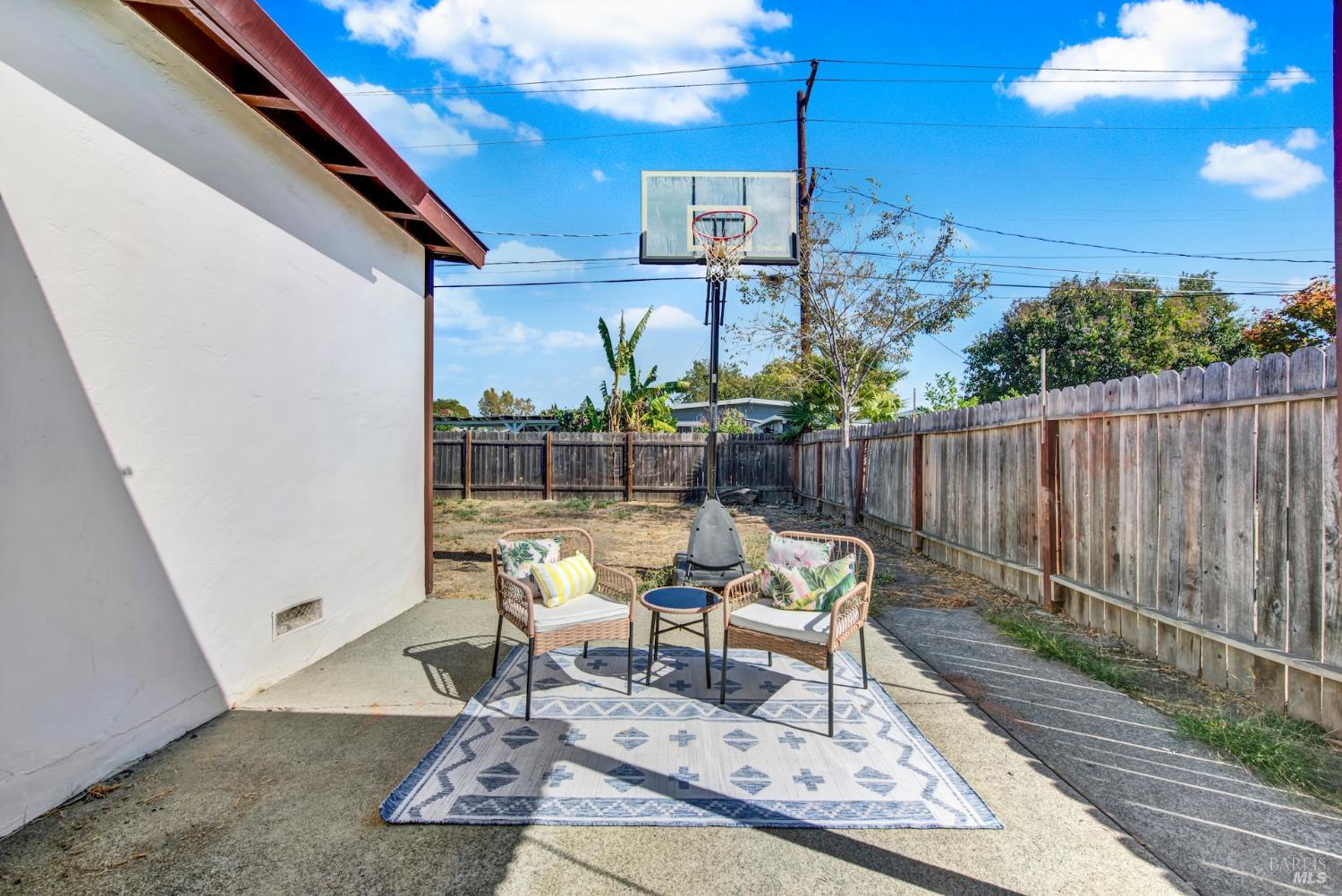 1112 Mckinley Street Fairfield CA 94533
