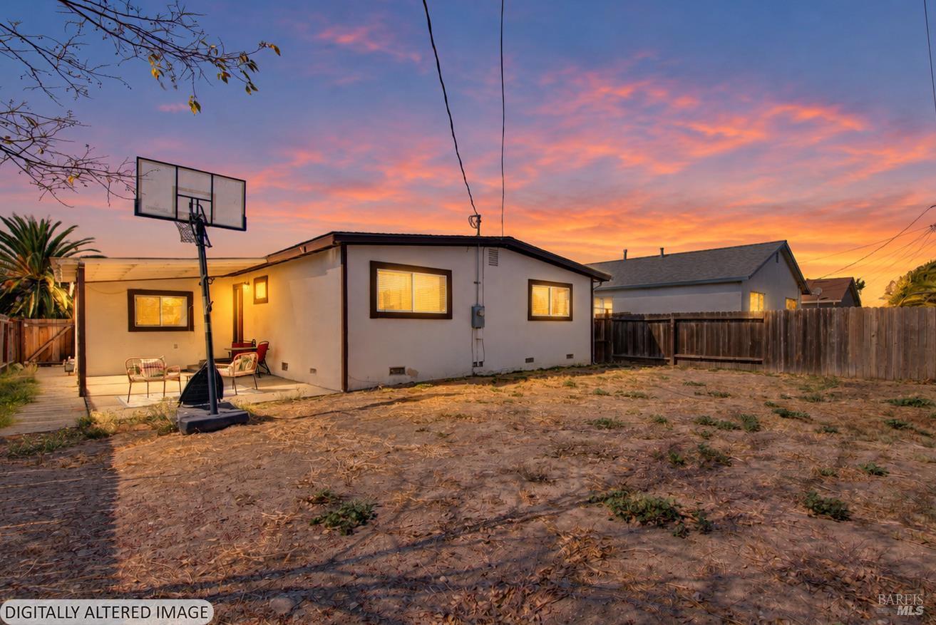 1112 Mckinley Street Fairfield CA 94533