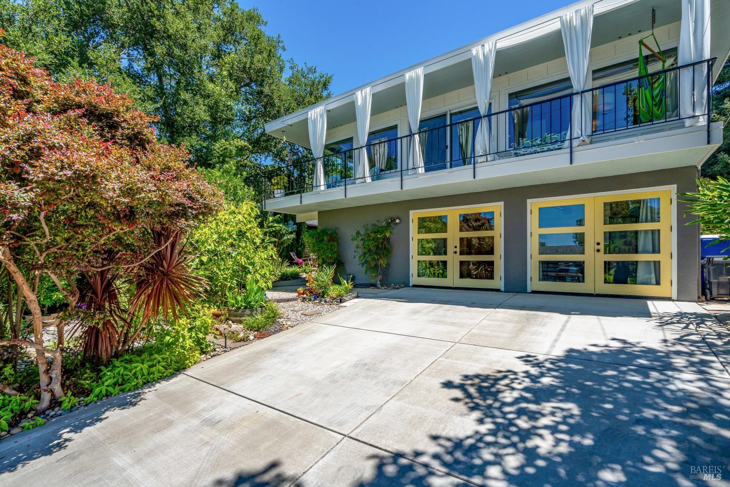1664 Meek Avenue Napa CA 94559