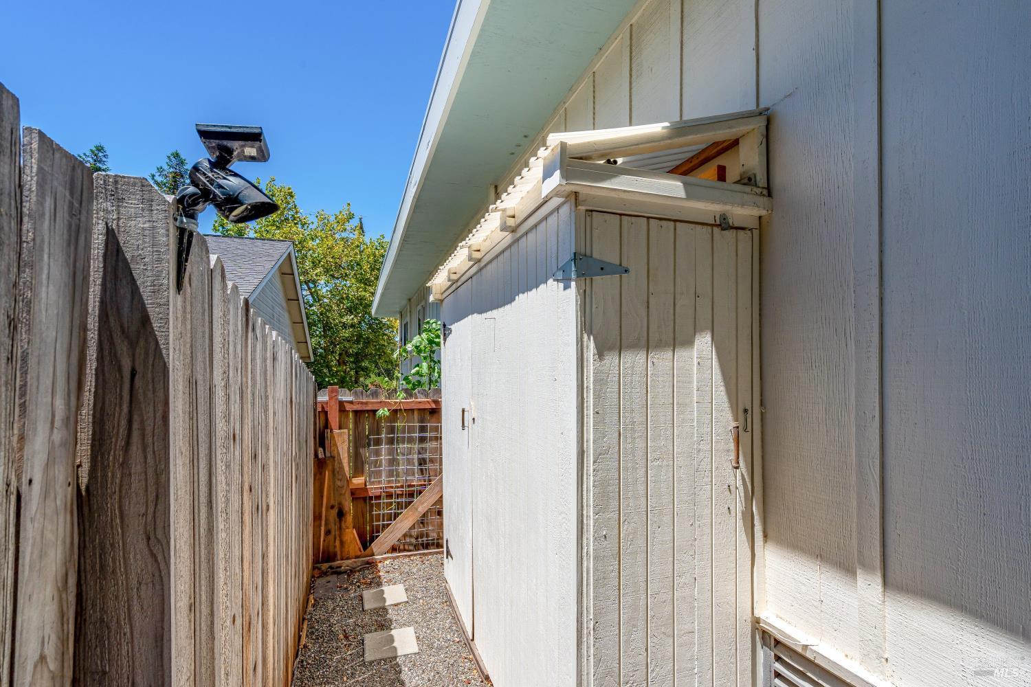 1664 Meek Avenue Napa CA 94559