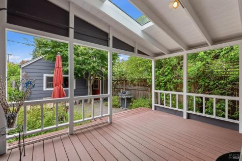 1621 Austin Way Santa Rosa CA 95404