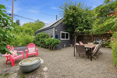 1621 Austin Way Santa Rosa CA 95404