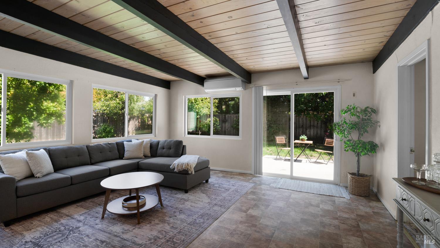 2820 Village Side Drive Santa Rosa CA 95405