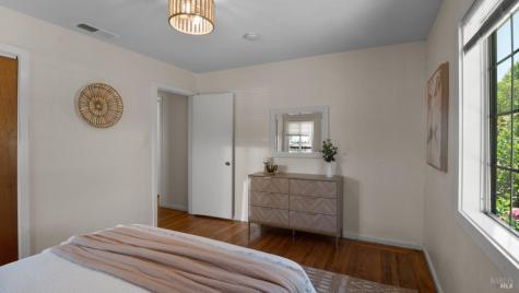 2820 Village Side Drive Santa Rosa CA 95405