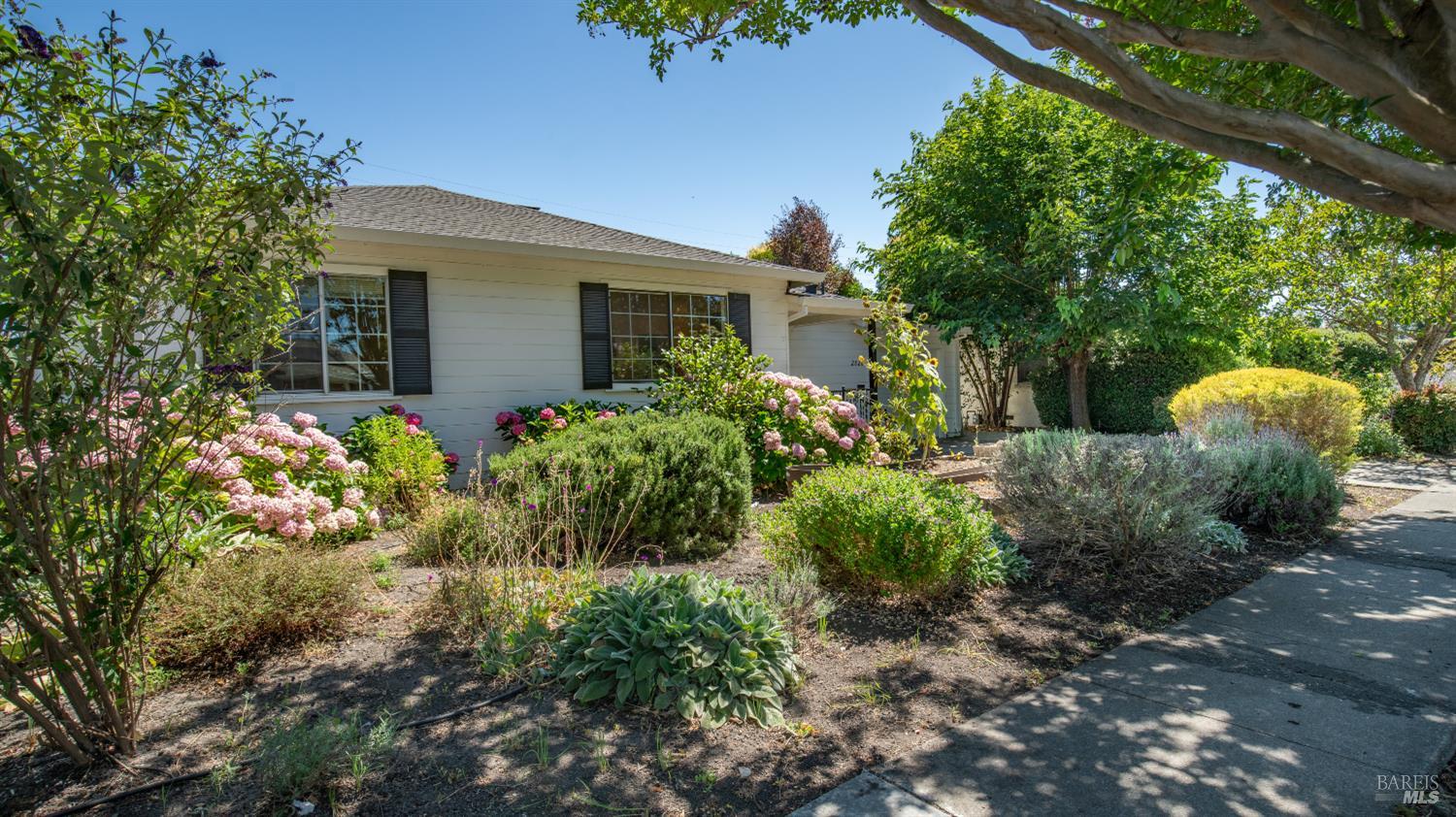 2820 Village Side Drive Santa Rosa CA 95405